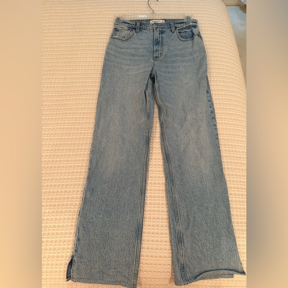 Abercrombie & Fitch Women's Straight Leg Blue Jeans